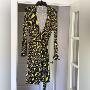 Diane Von Furstenberg Yellow and Black Long Sleeve Dress